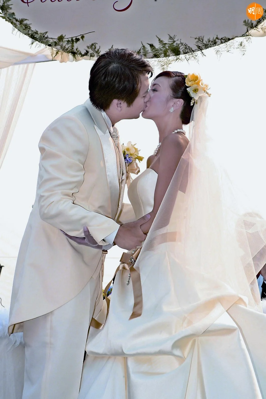 姚嘉妮與林祖輝於2006年結婚，昨日（17日）突然爆出兩人於多年前已經離婚。