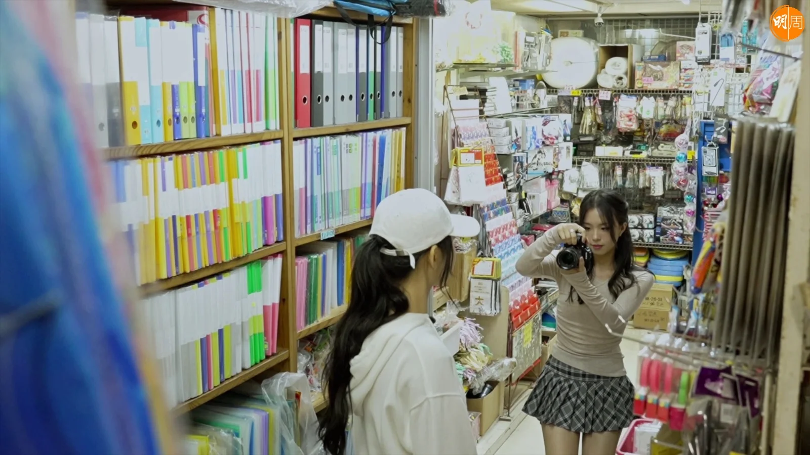 《聲夢2》Vivian為師姐及貓店長擔任攝影師。