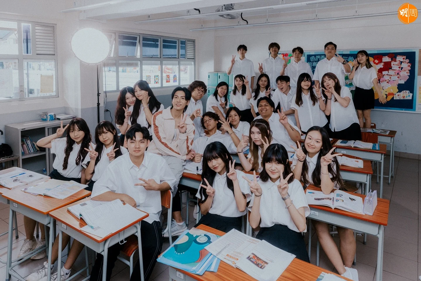 新歌《我的課本留白處》,總結力臻6年教職生涯。