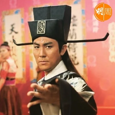 譚俊彥一九年拍《包青天再起風雲》,他一加入TVB已予人感覺頗成熟。