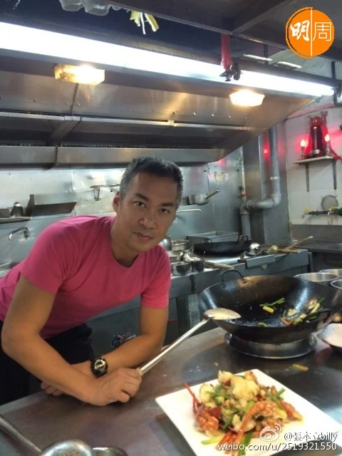 張本立96年接手父親的尖沙咀頂好酒樓,開始做飲食業老闆。