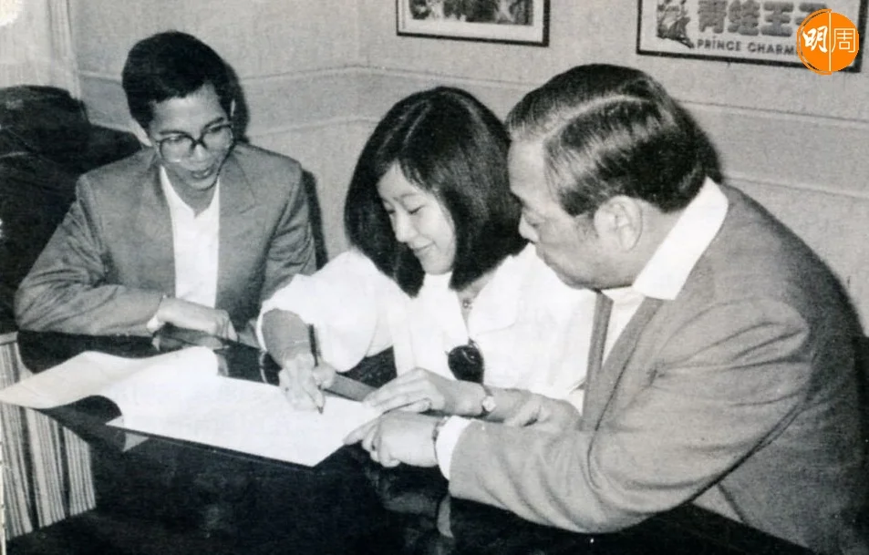 台灣女星呂㛢菱來港跟邵氏簽約，黃家禧負責有關工作。