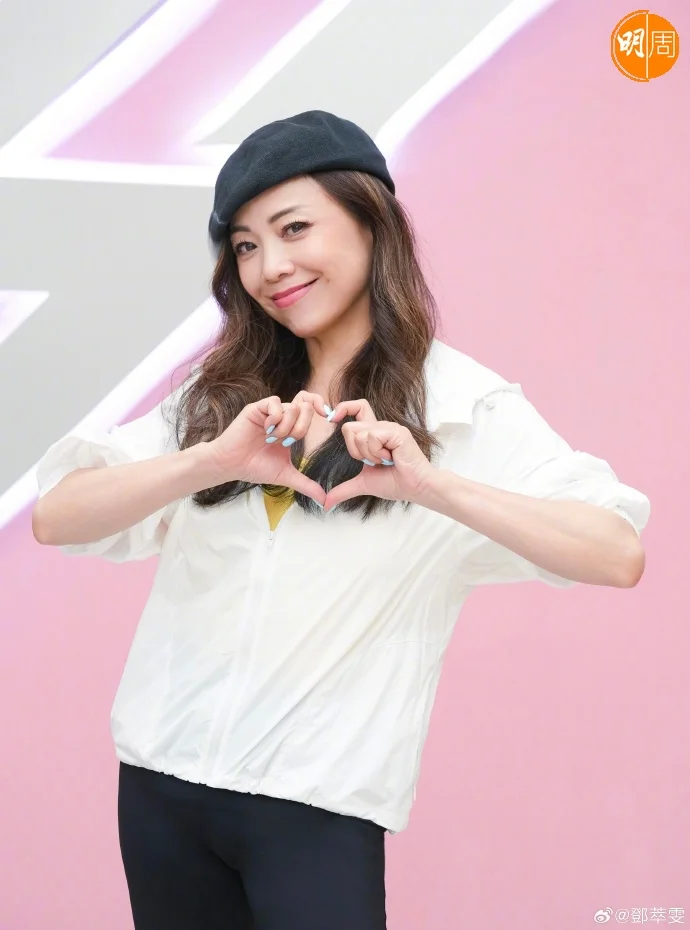 鄧萃雯話入行後在粉絲那裏得到的愛，彌補了她很多。