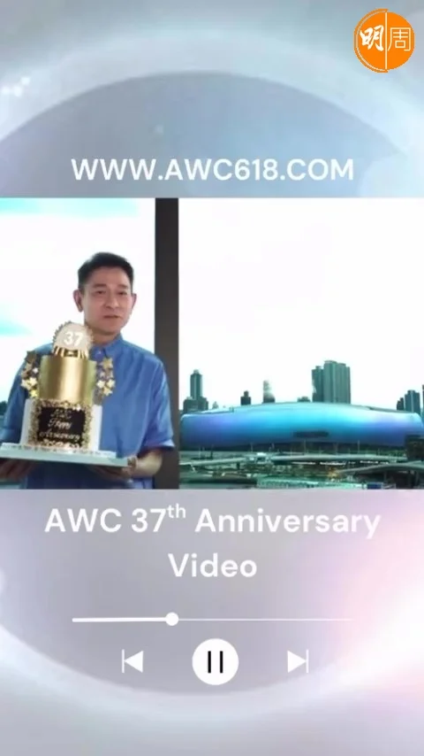 今次去啟德體藝館開唱。