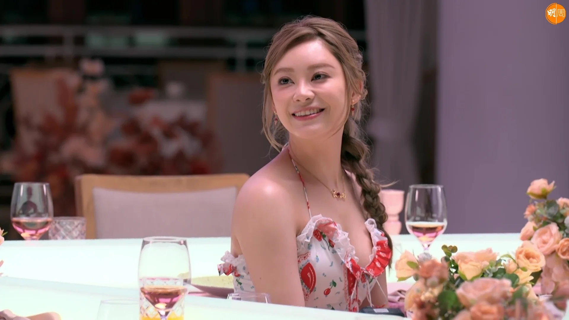 葉蒨文同一時間與3位男士進餐。