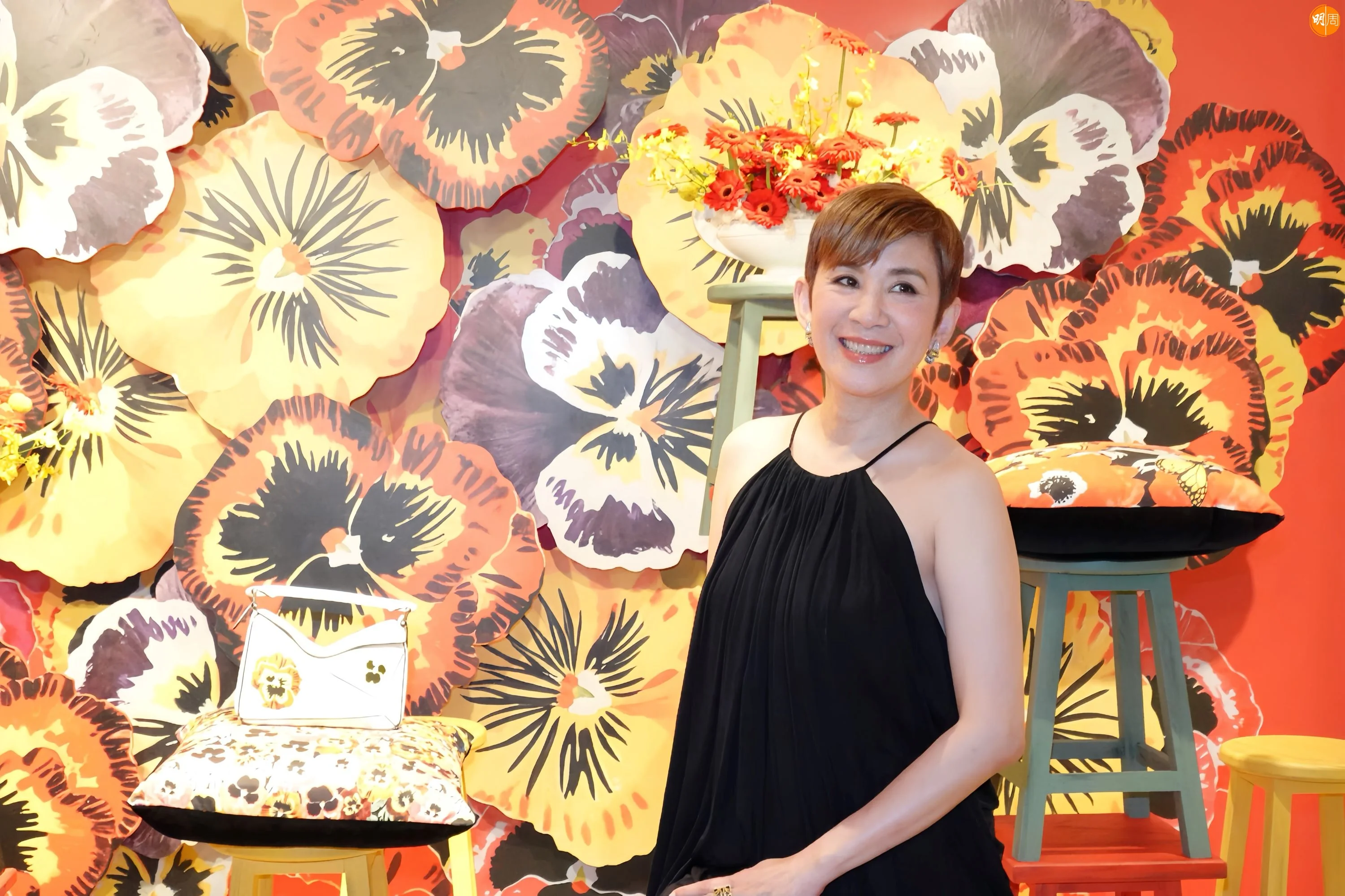 吳君如英國回來就出席活動。