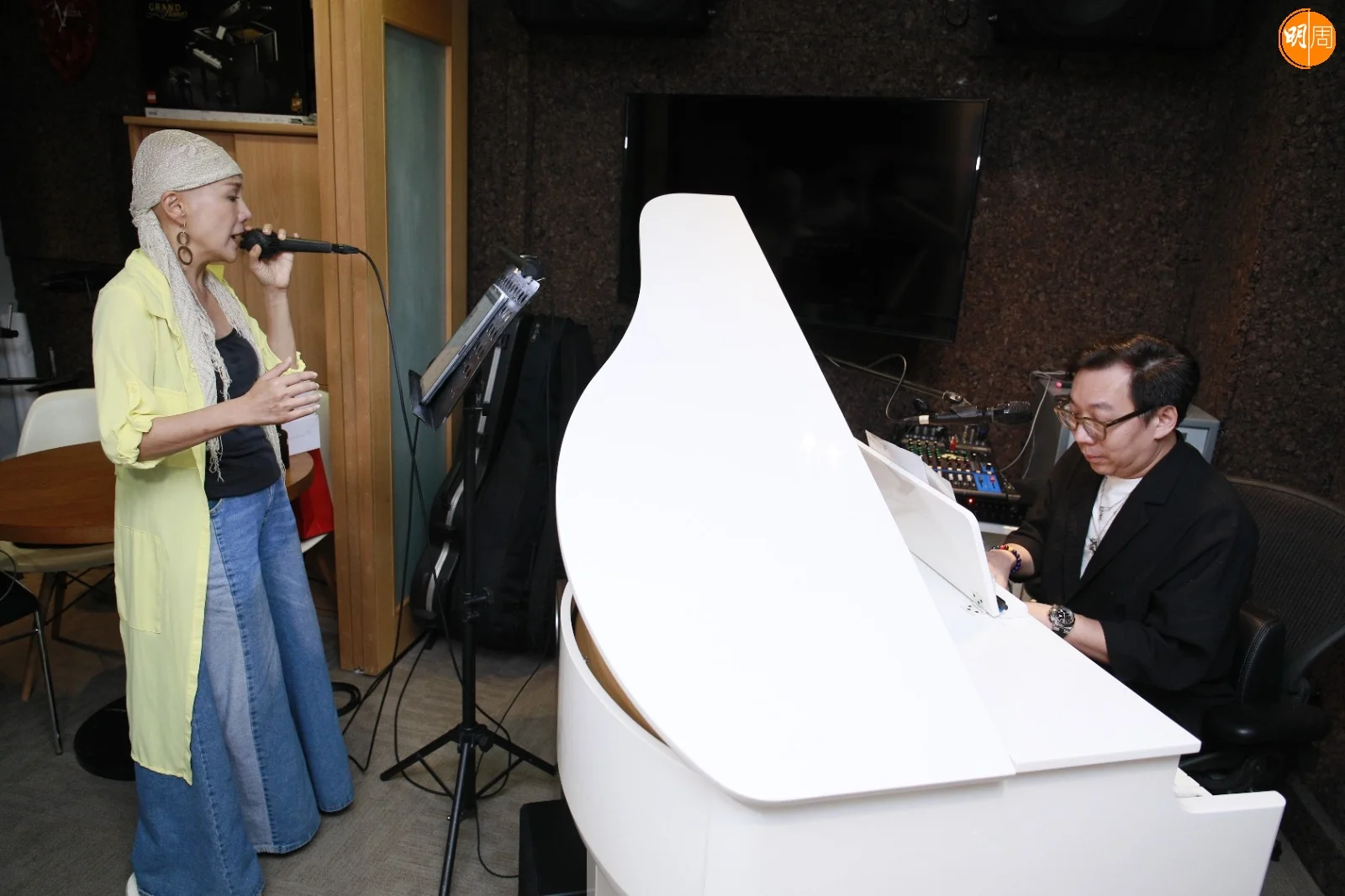 錄音前，阿Nat即場唱了Sammi的《我們都是這樣長大的》熱身。