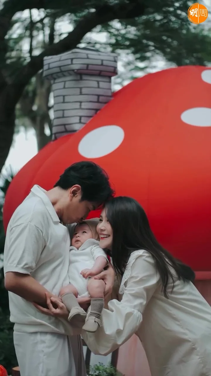 蕭哈哈靚仔樣首曝光。