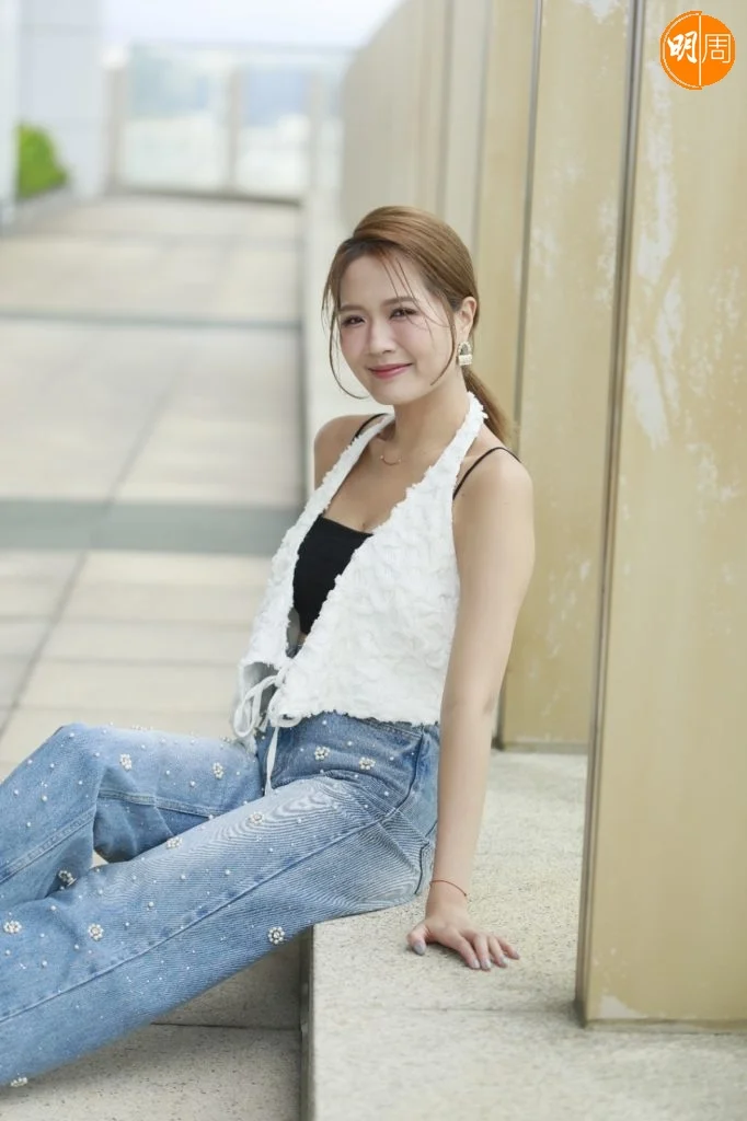 438ad063-75c7-43b4-b23c-f45399f4ec58