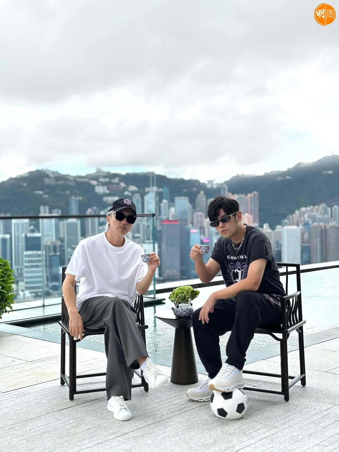 「雙周」合體同時爆合作玄機。