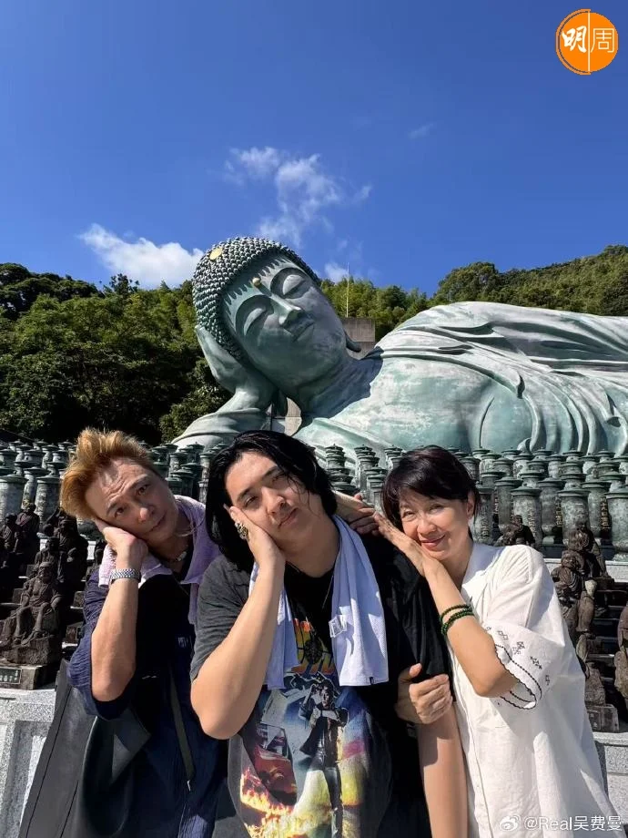 吳鎮宇一家三口遊日。