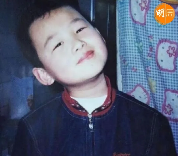 008dtikuly1hz8olax2gnj30j10hf758