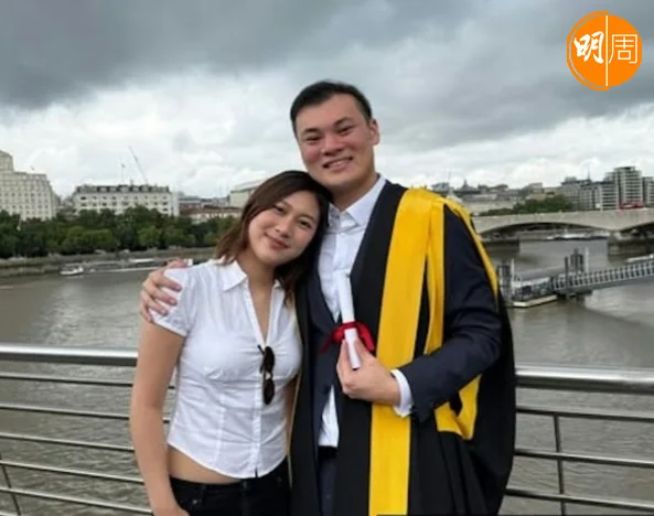 張兆輝的長子Edison早前在英國碩士畢業,女兒卓姿則修讀電影,皆學有所成。