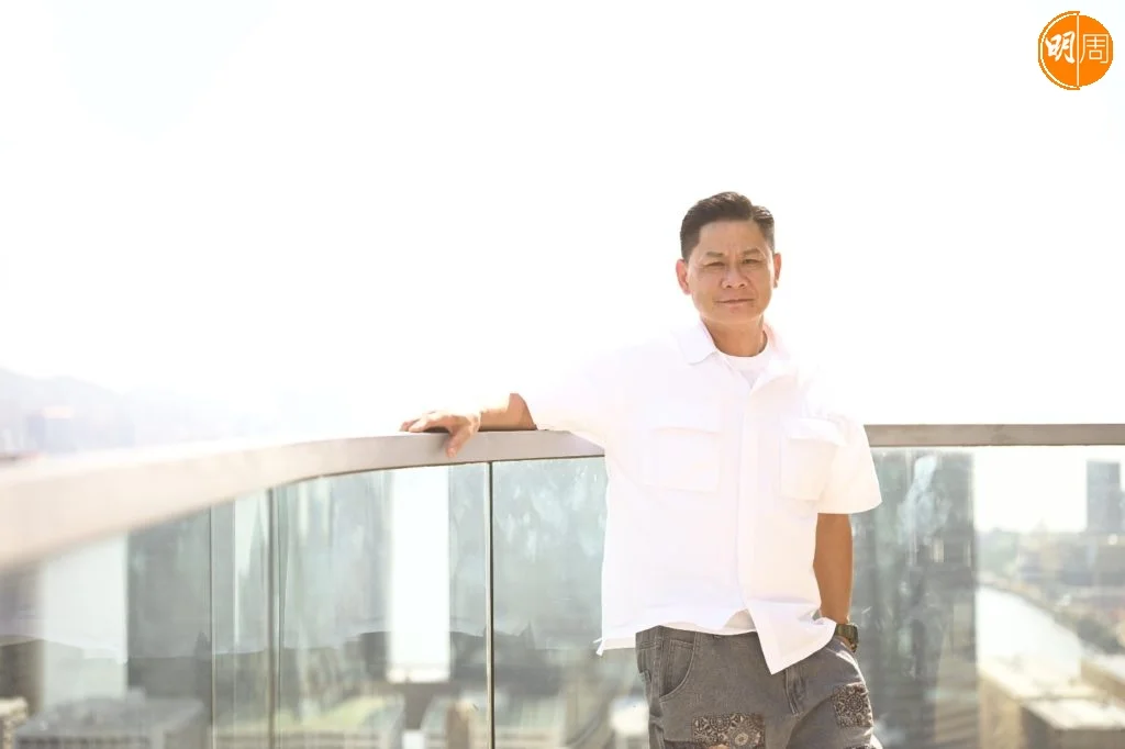 林敬剛去年獲無綫頒發三十年服務獎,他受訪時,解釋一直不離開原因。