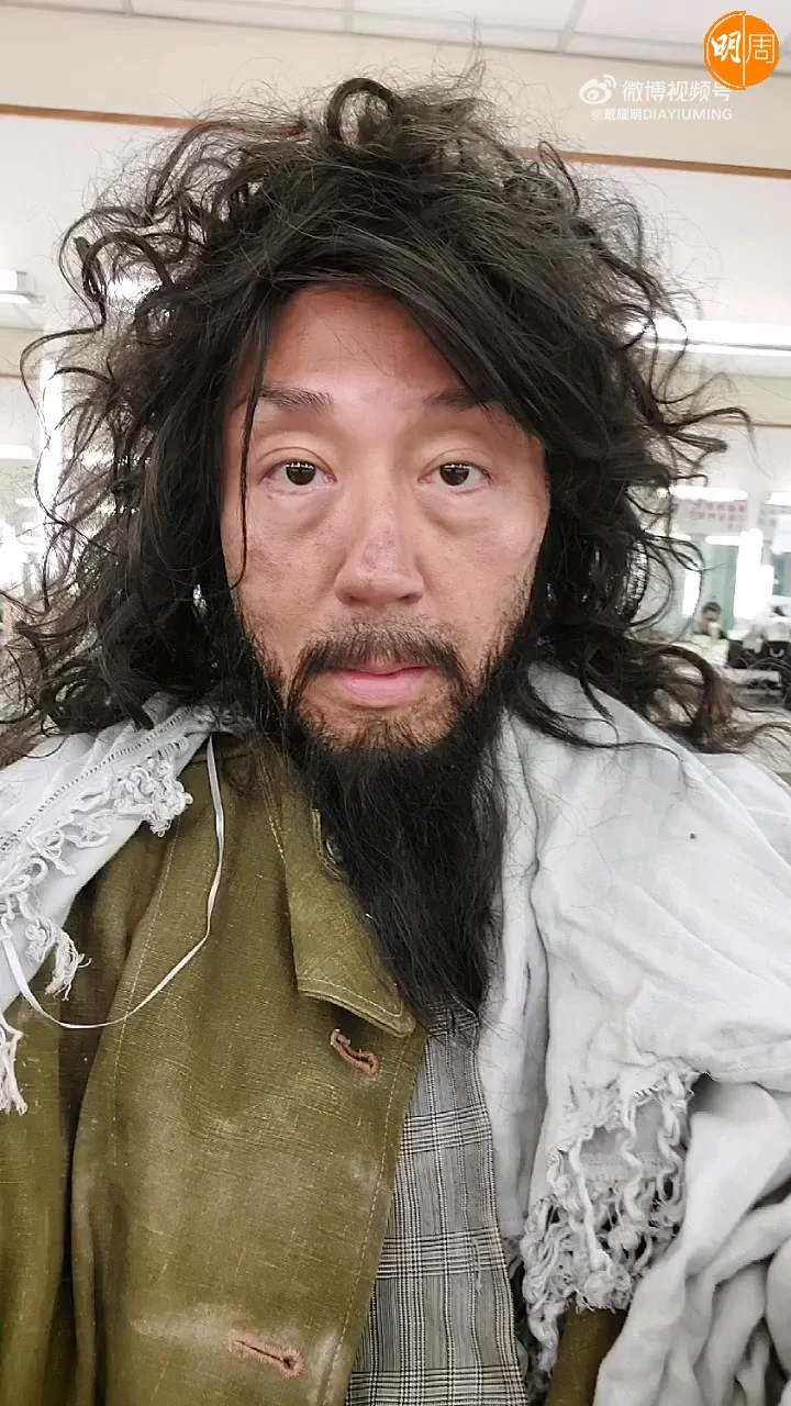 戴耀明為配角色唔瞓搞殘自己。