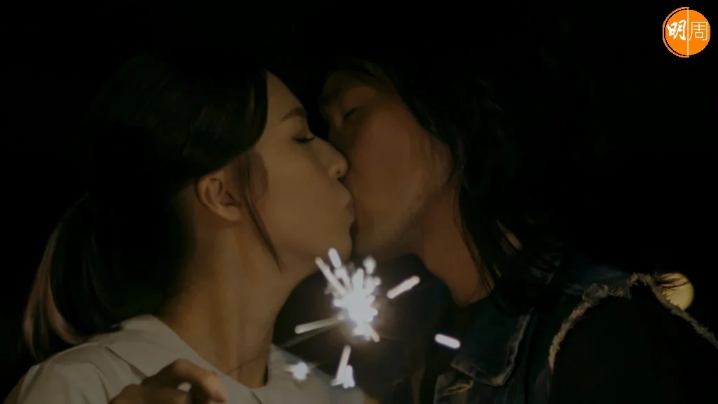 孫慧雪笑指拍這場接吻戲,陳國峰很怕羞。