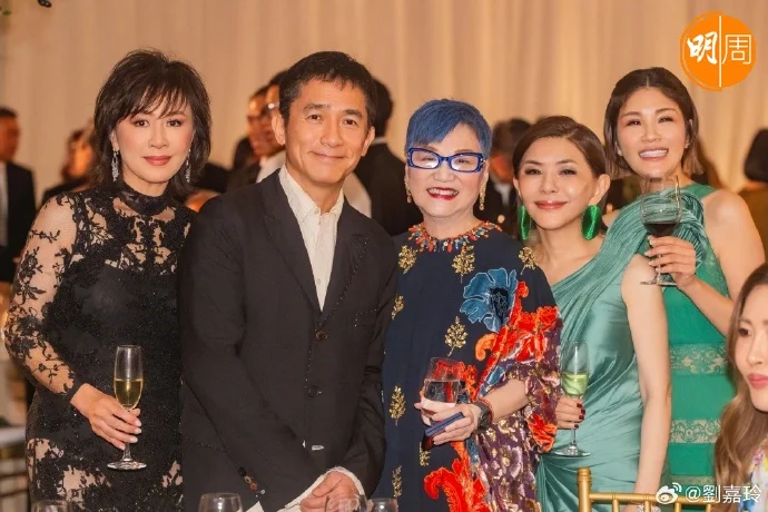 001ugomkgy1i7m27q54a0j61jk111twl02