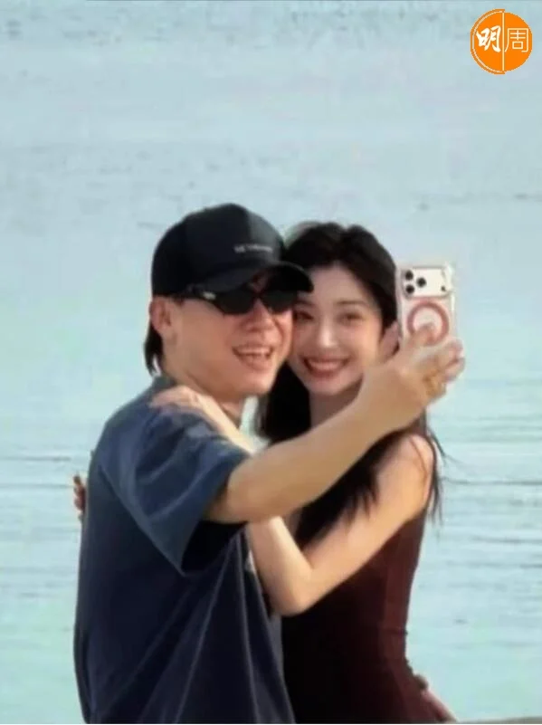 胡彥斌與易夢玲在馬爾代夫被網民偶遇。