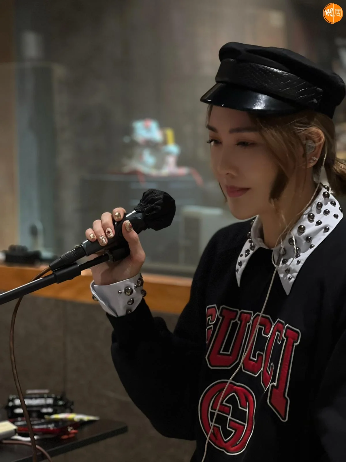 whatsapp-image-2025-11-18-at-14-01-10-1