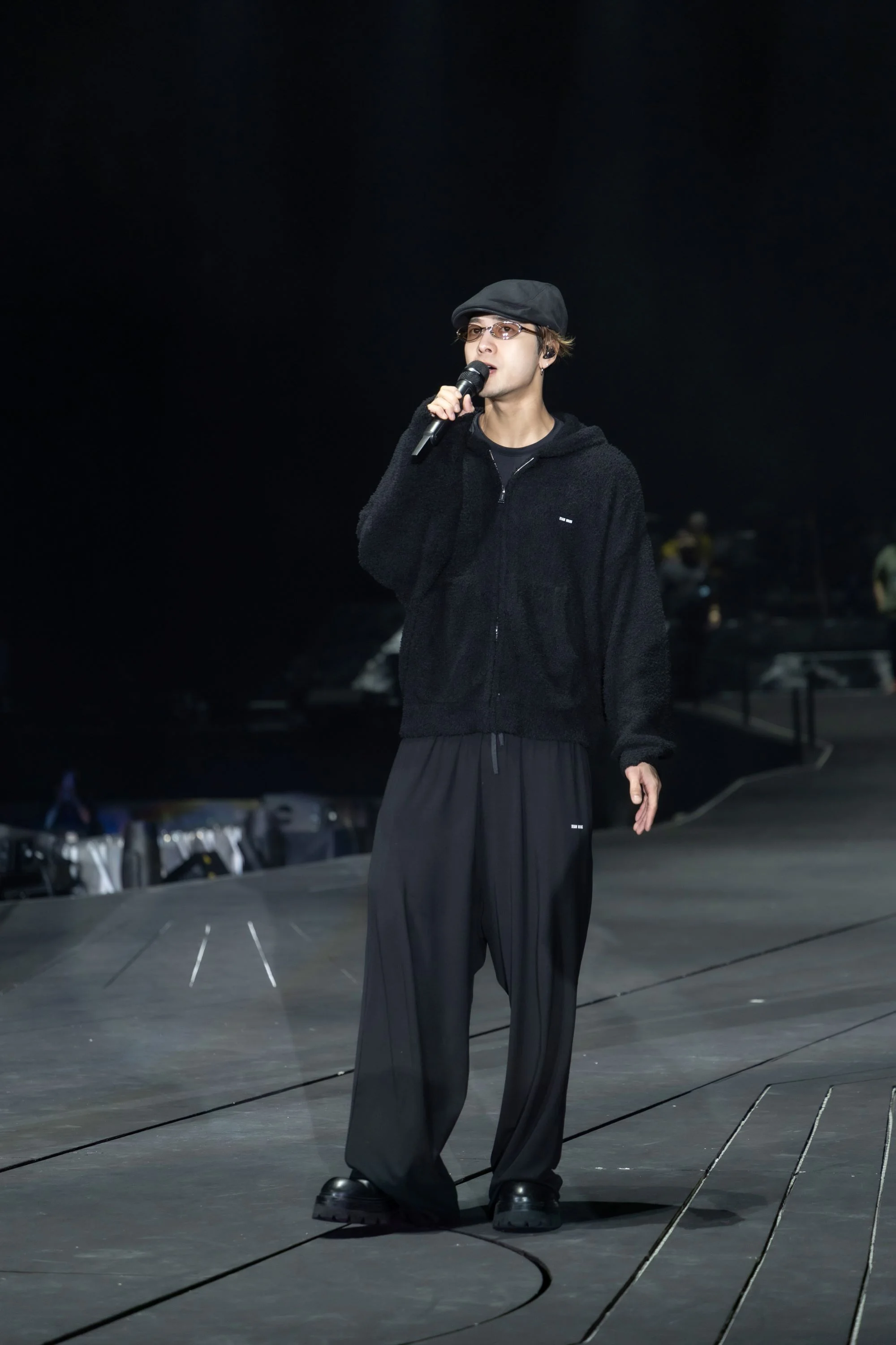 Jackson到場綵排。