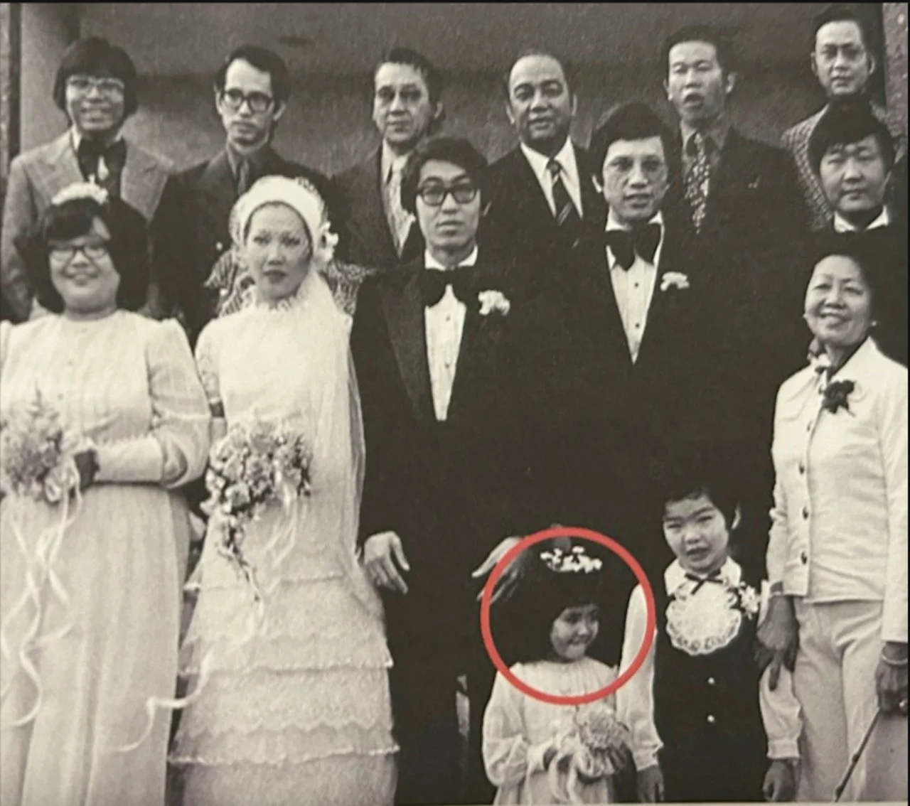 宣萱曾為表舅父做花女