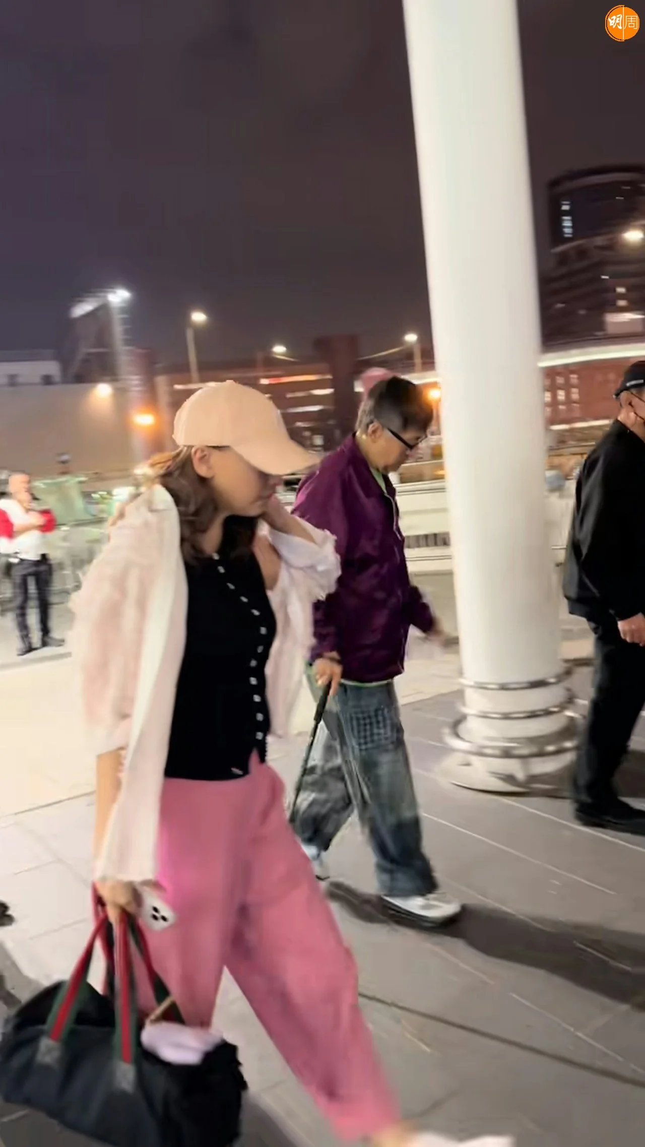 v6yll7n8e1pfoqrvlx7pnb70rrnumnvwreelhk3npyq