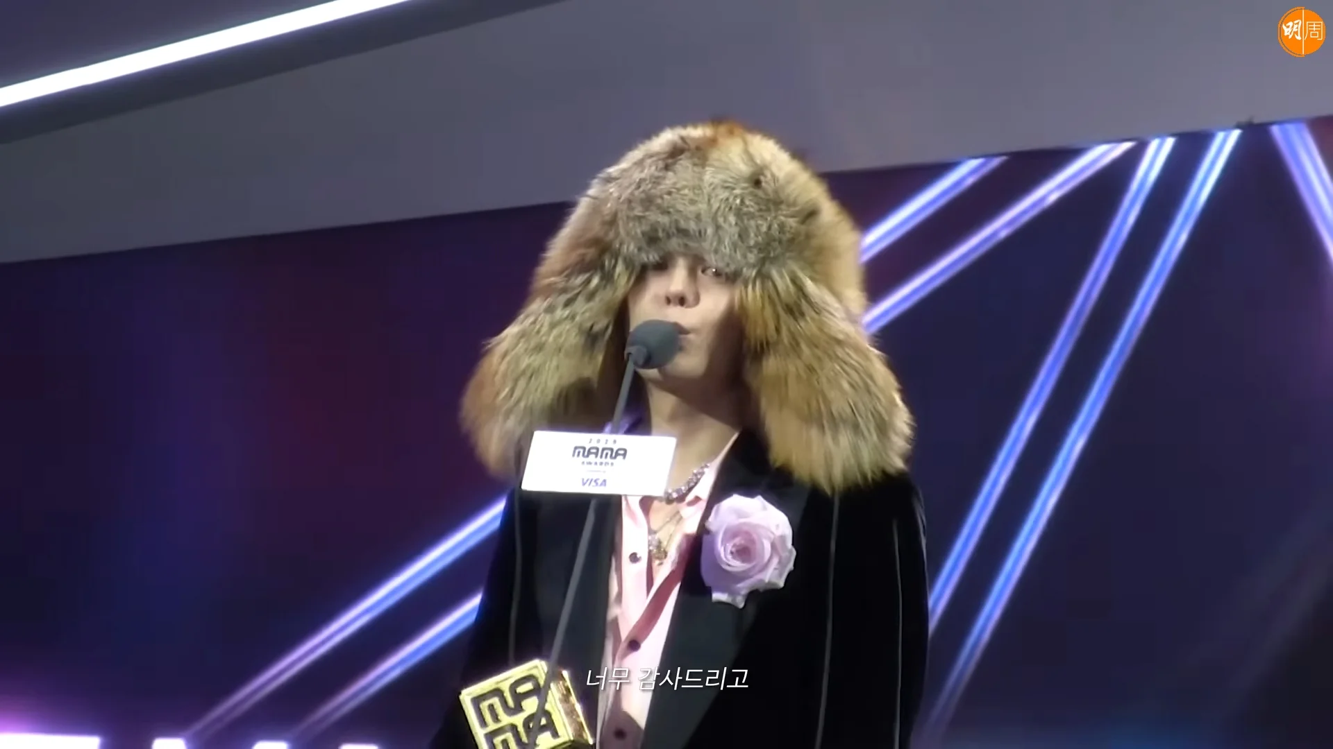 vs-youtube-g-dragon-2025mamaawardsbehindthescenes-918