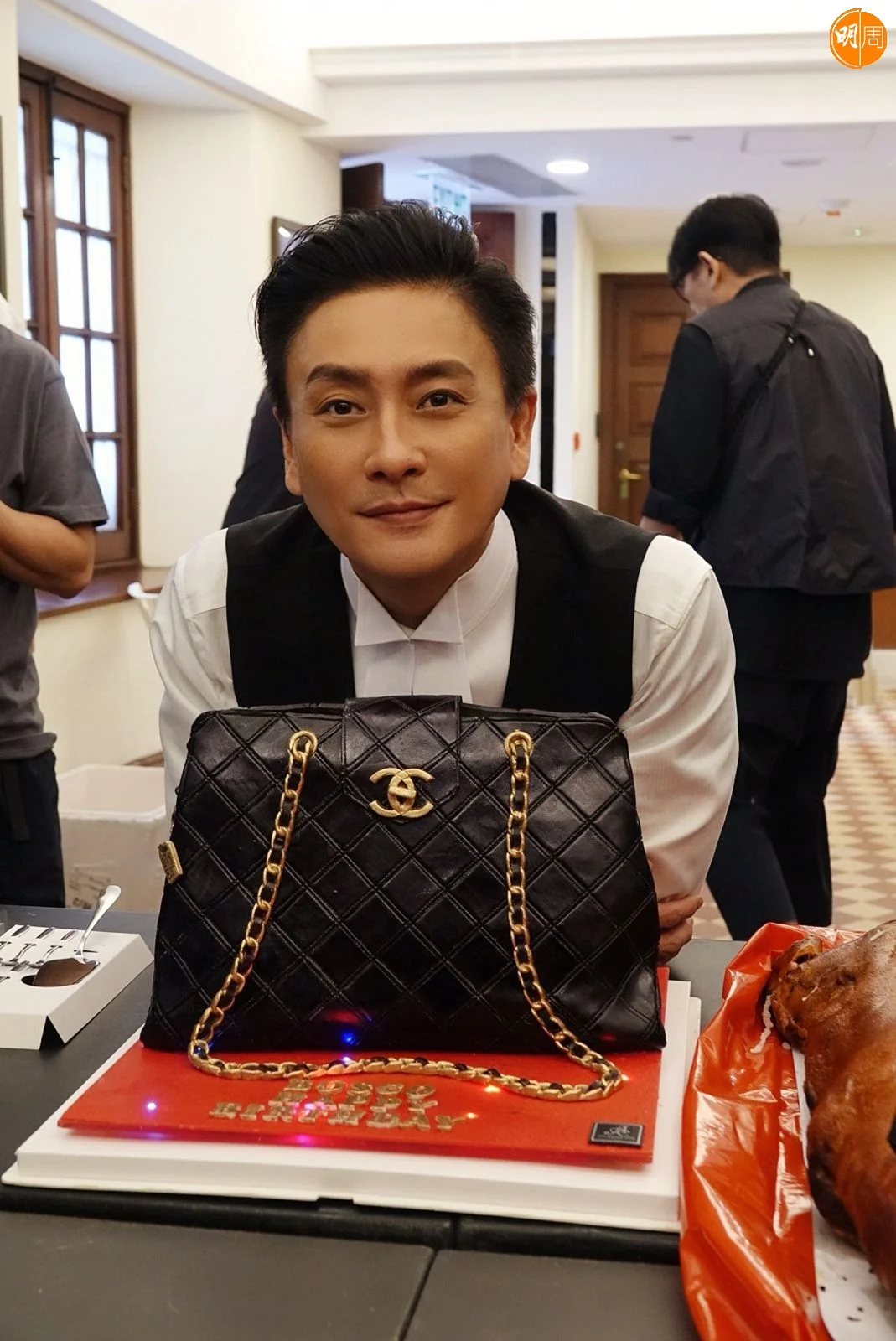 whatsapp-image-2025-12-13-at-12-17-50-2