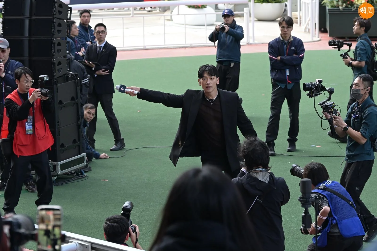 whatsapp-image-2025-12-14-at-14-44-00