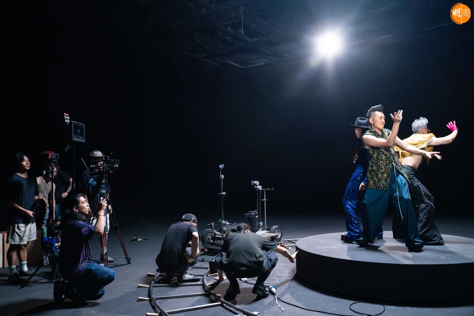 whatsapp-image-2025-12-18-at-18-19-03-15