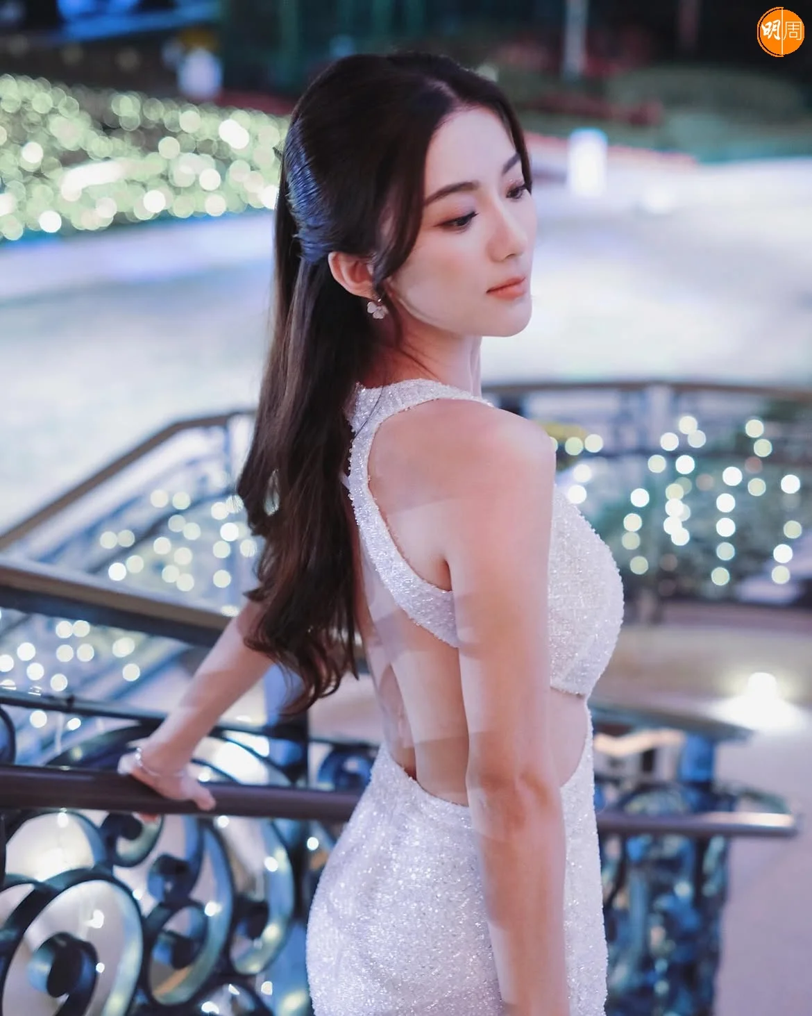 https://www.mpweekly.com/entertainment/wp-content/uploads/2026/10/only-in-the-darkness-can-you-see-the-stars-mua-echo-makeup-hair-kifflui-wardrobe-th-1-20261004162500.jpg?v=1791102301