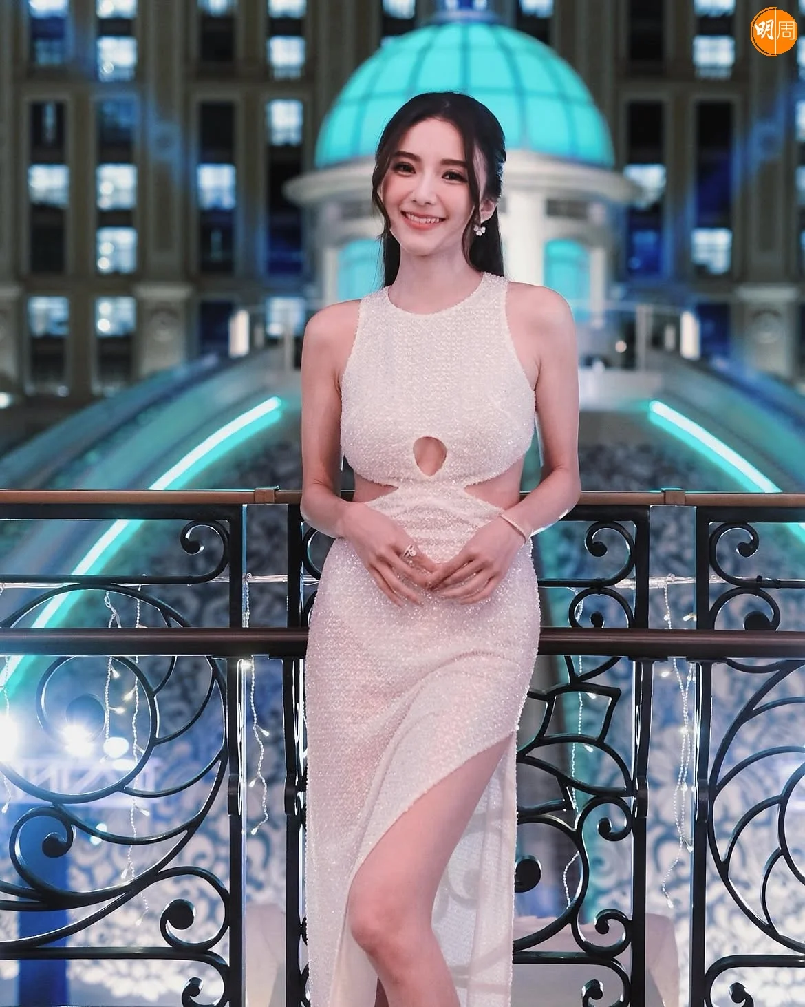 https://www.mpweekly.com/entertainment/wp-content/uploads/2026/10/only-in-the-darkness-can-you-see-the-stars-mua-echo-makeup-hair-kifflui-wardrobe-th-20261004162501.jpg?v=1791102302